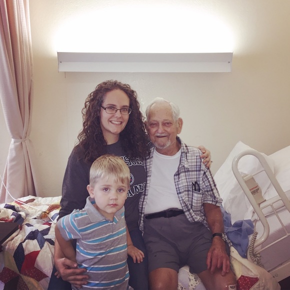 Meet your Posher, Sarah - Picture 3 of 3